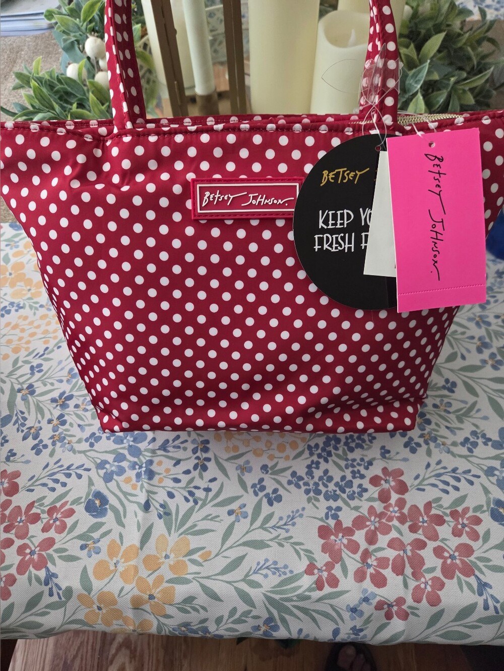 Betsey Johnson Red and White Polka Dot Lunch Bag - Picture 3 of 5